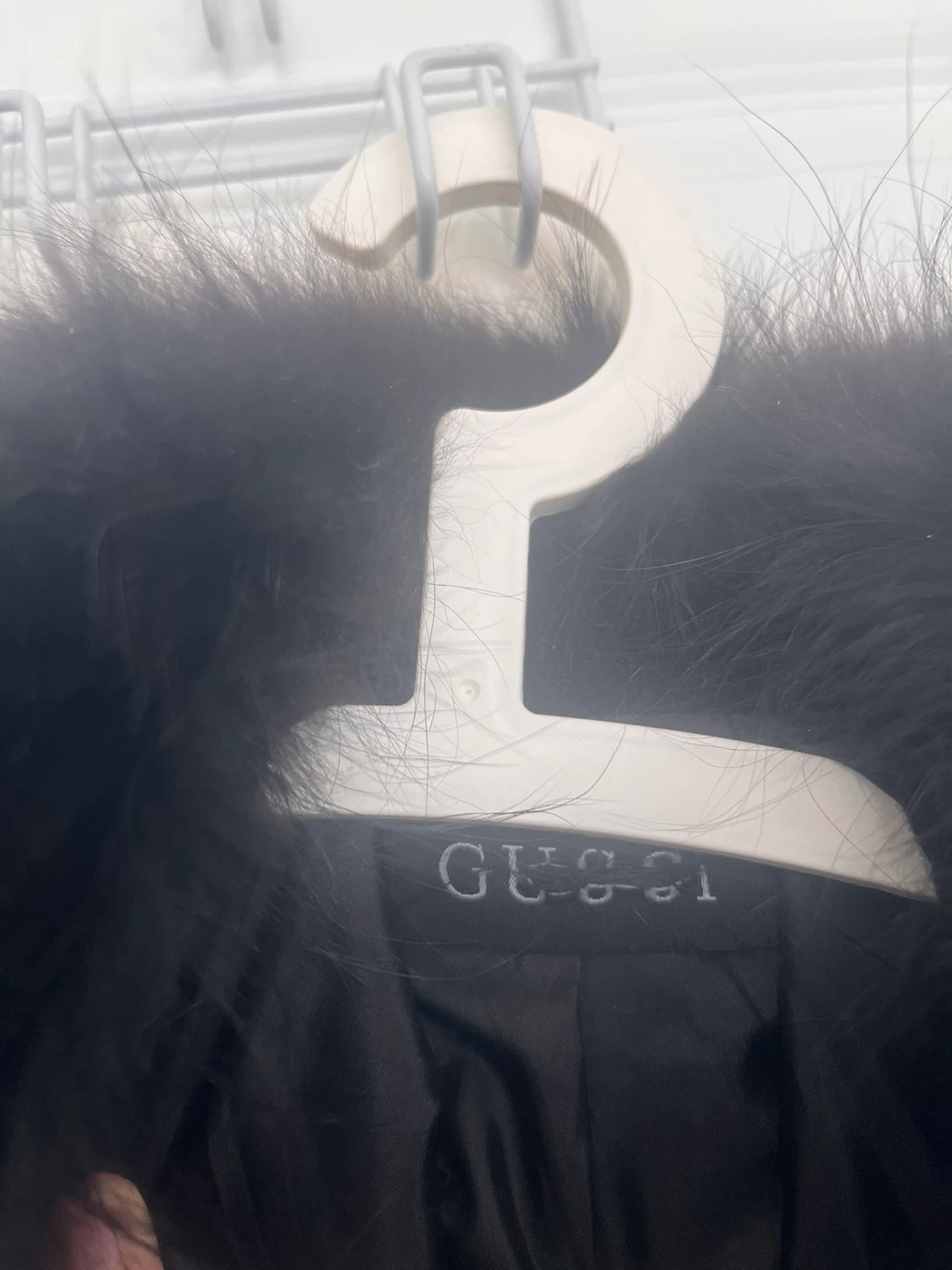 GUCCI Black Fur & Wool Vest - photo 4