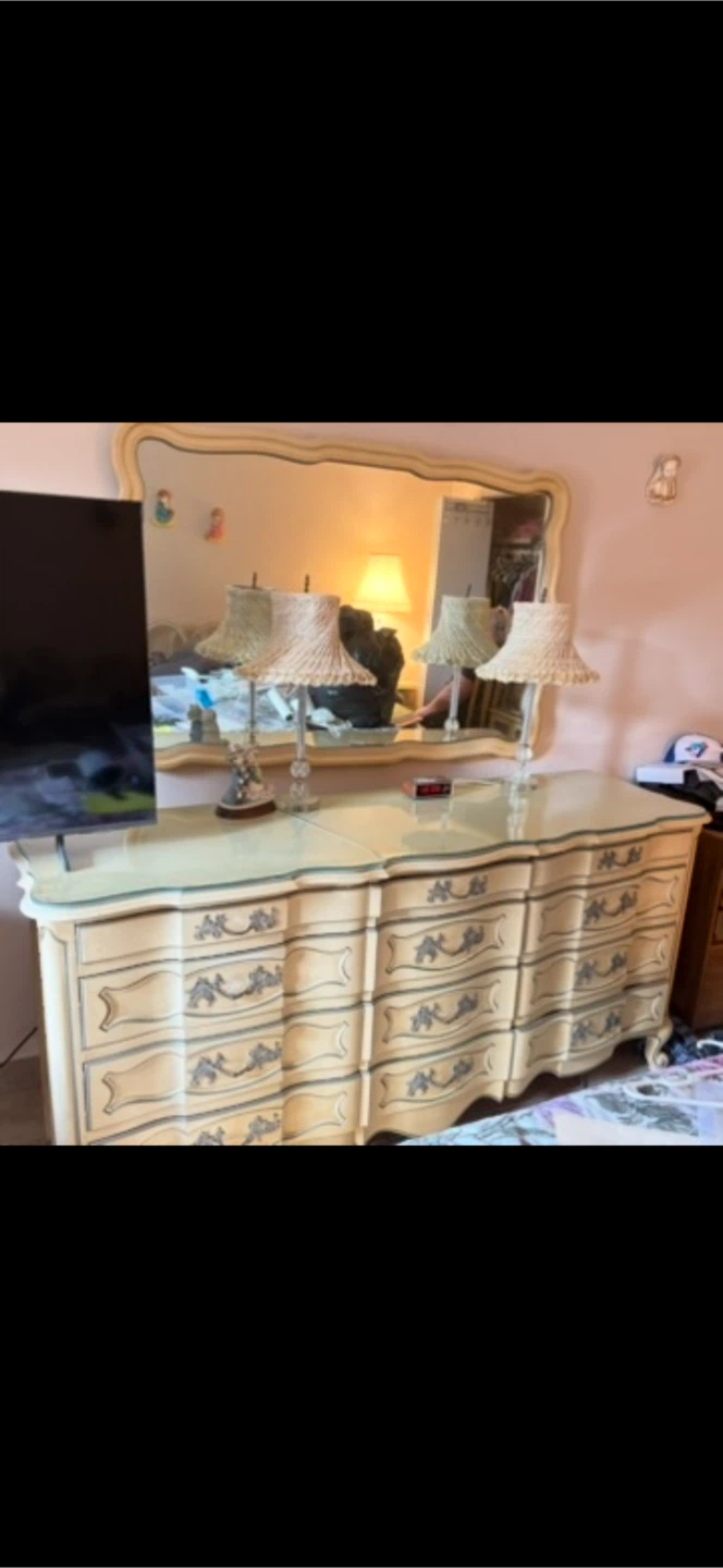 White Fine Furniture bedroom set - photo 3