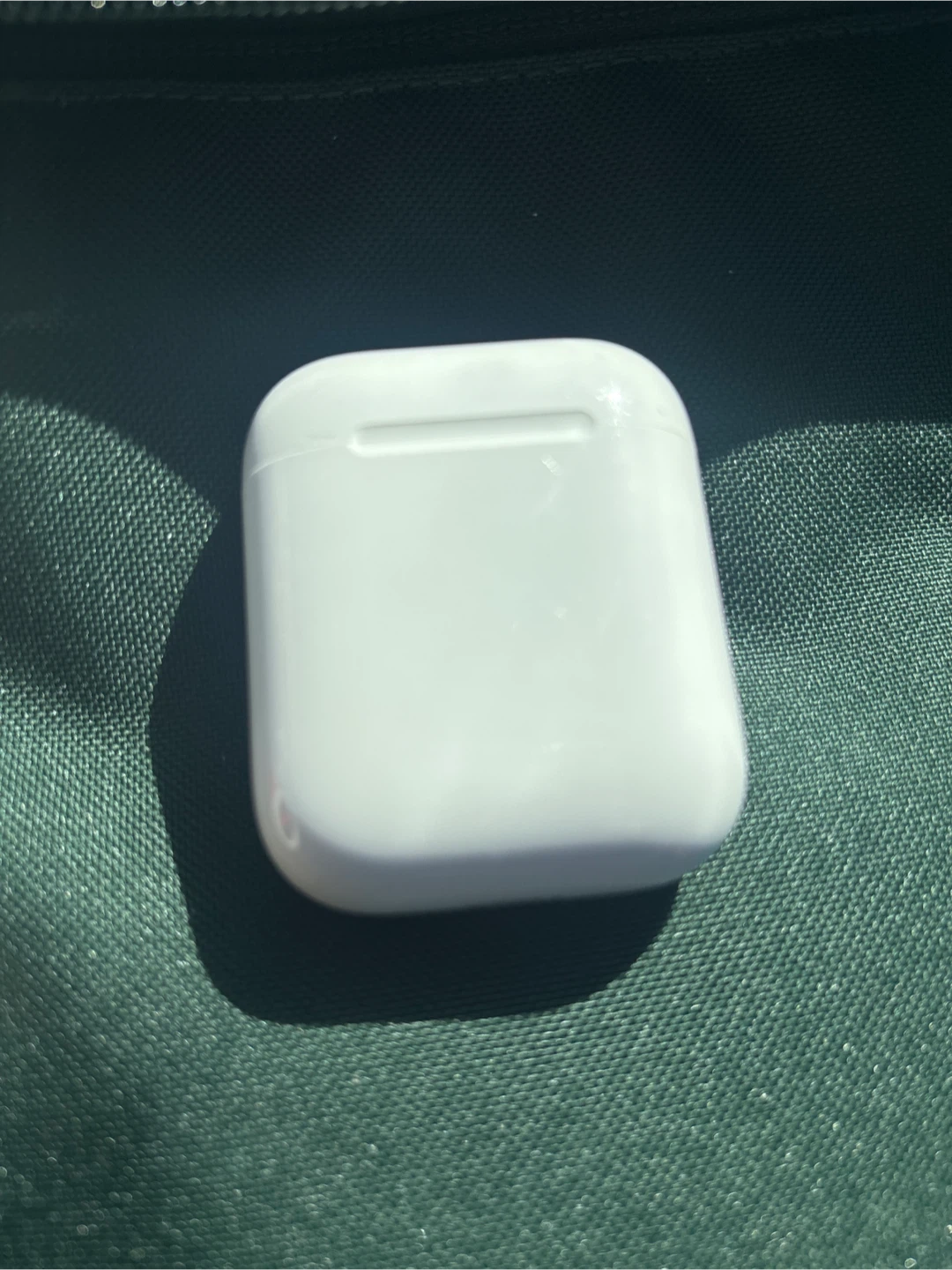 Apple AirPods 1 Charging Case (White) - photo 2