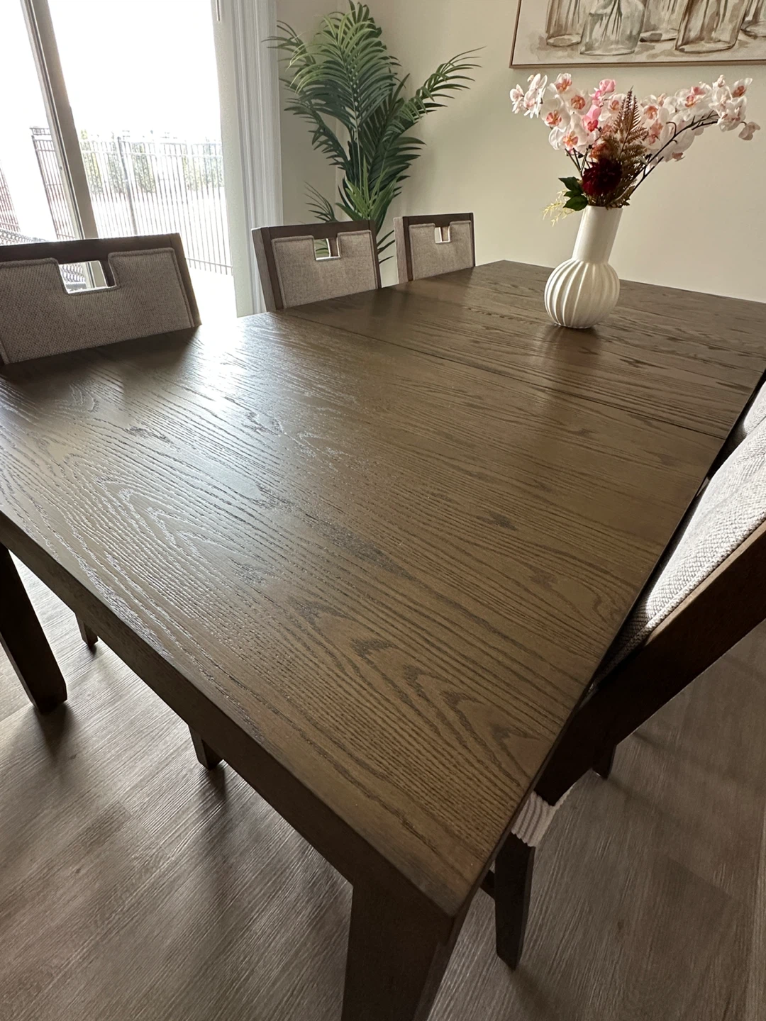 Brand new  6-Seater Dining Table - photo 2