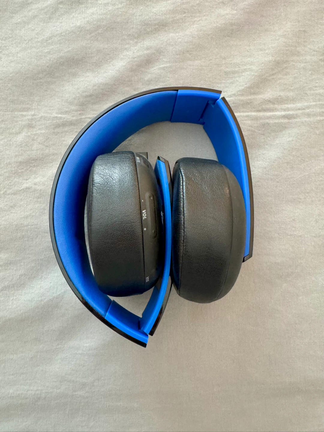 PlayStation Gold Wireless Headset (First Generation) - photo 4
