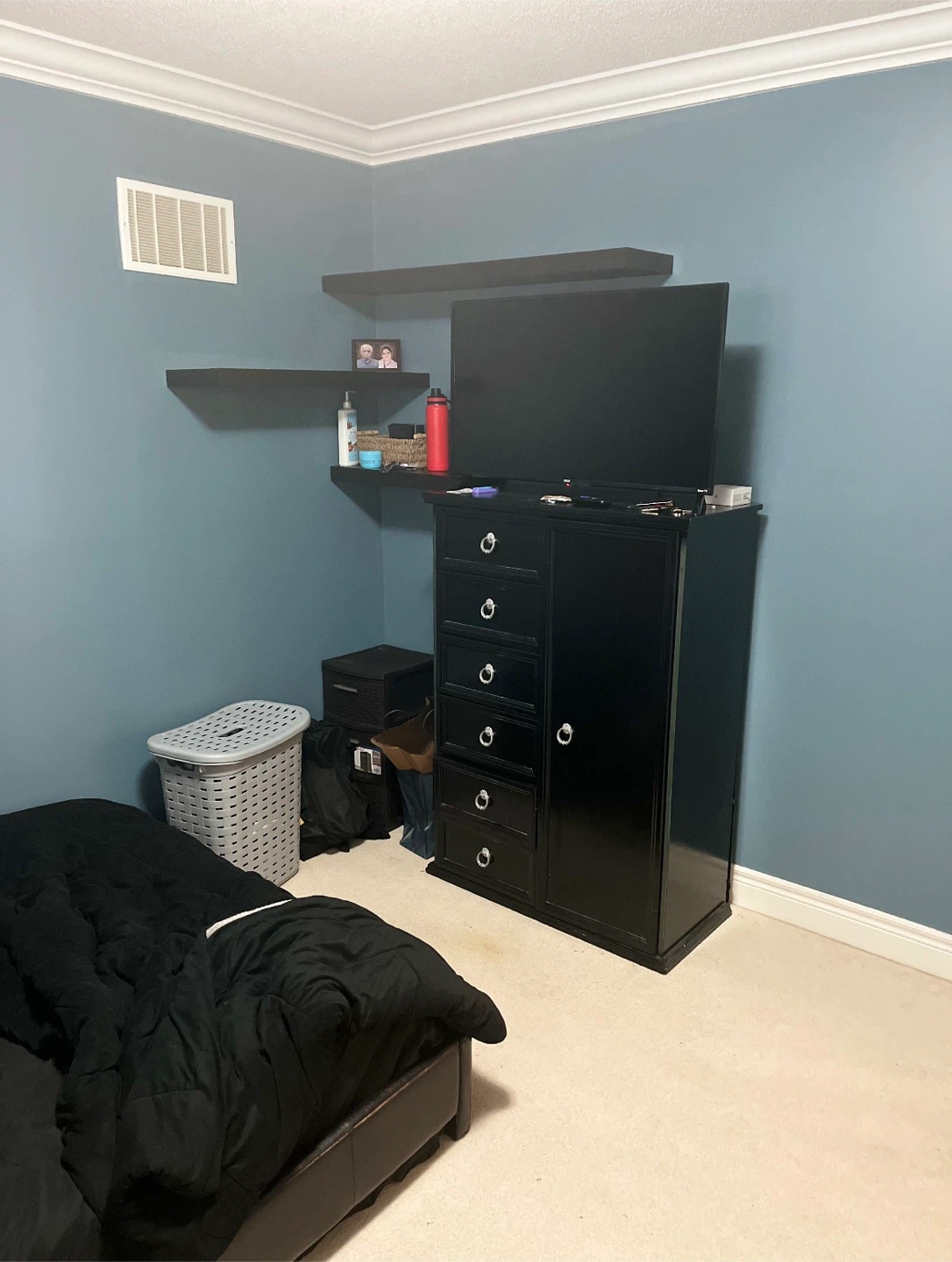 Private Room for Rent - photo 2