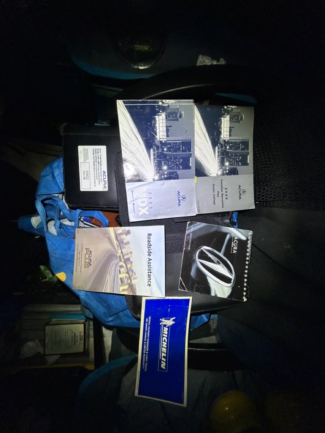 Acura 2005 MDX Owner's Manual and Accessories - photo 3