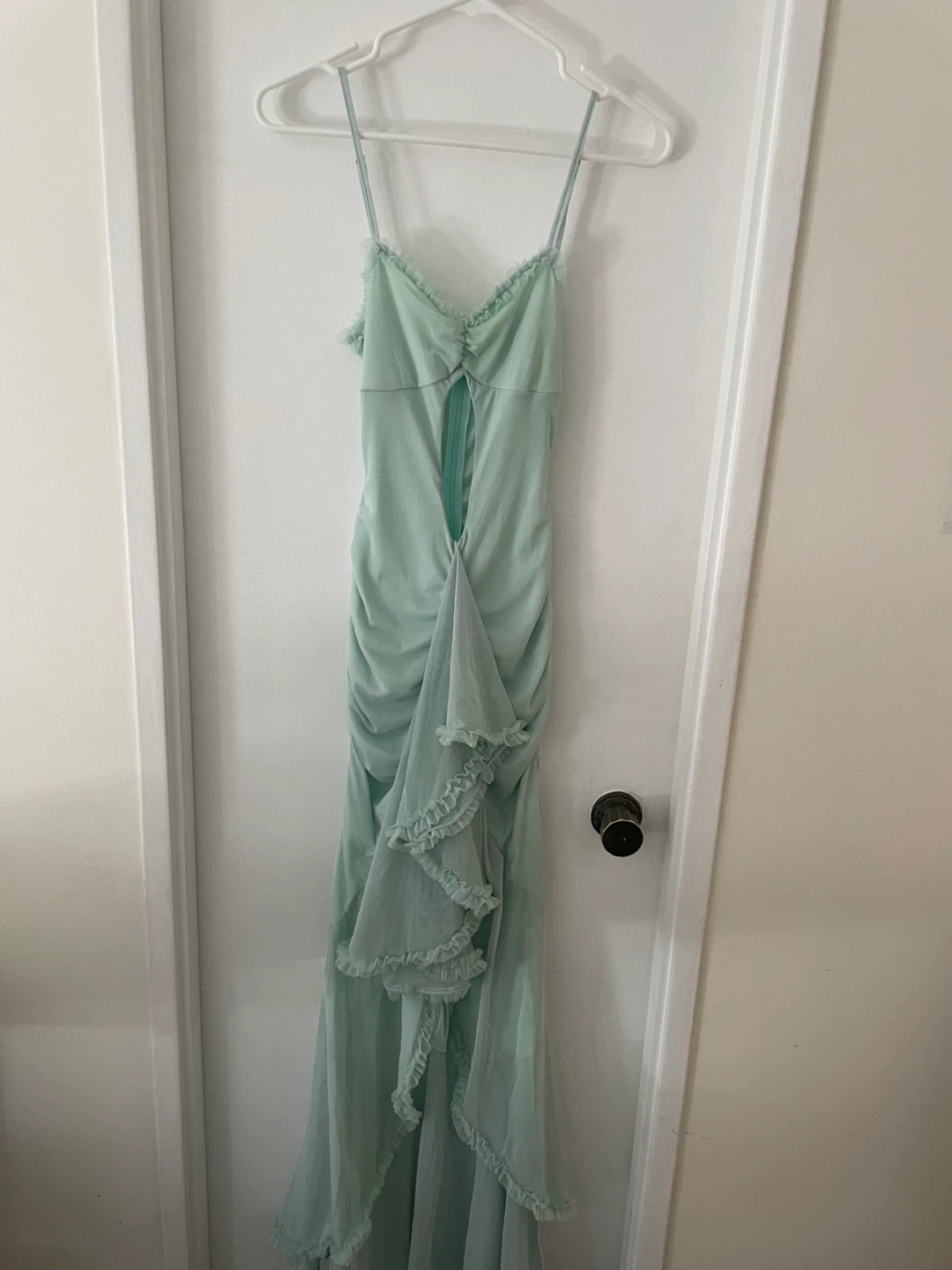 Women’s 6 Dresses, Tops, and Skirt Set