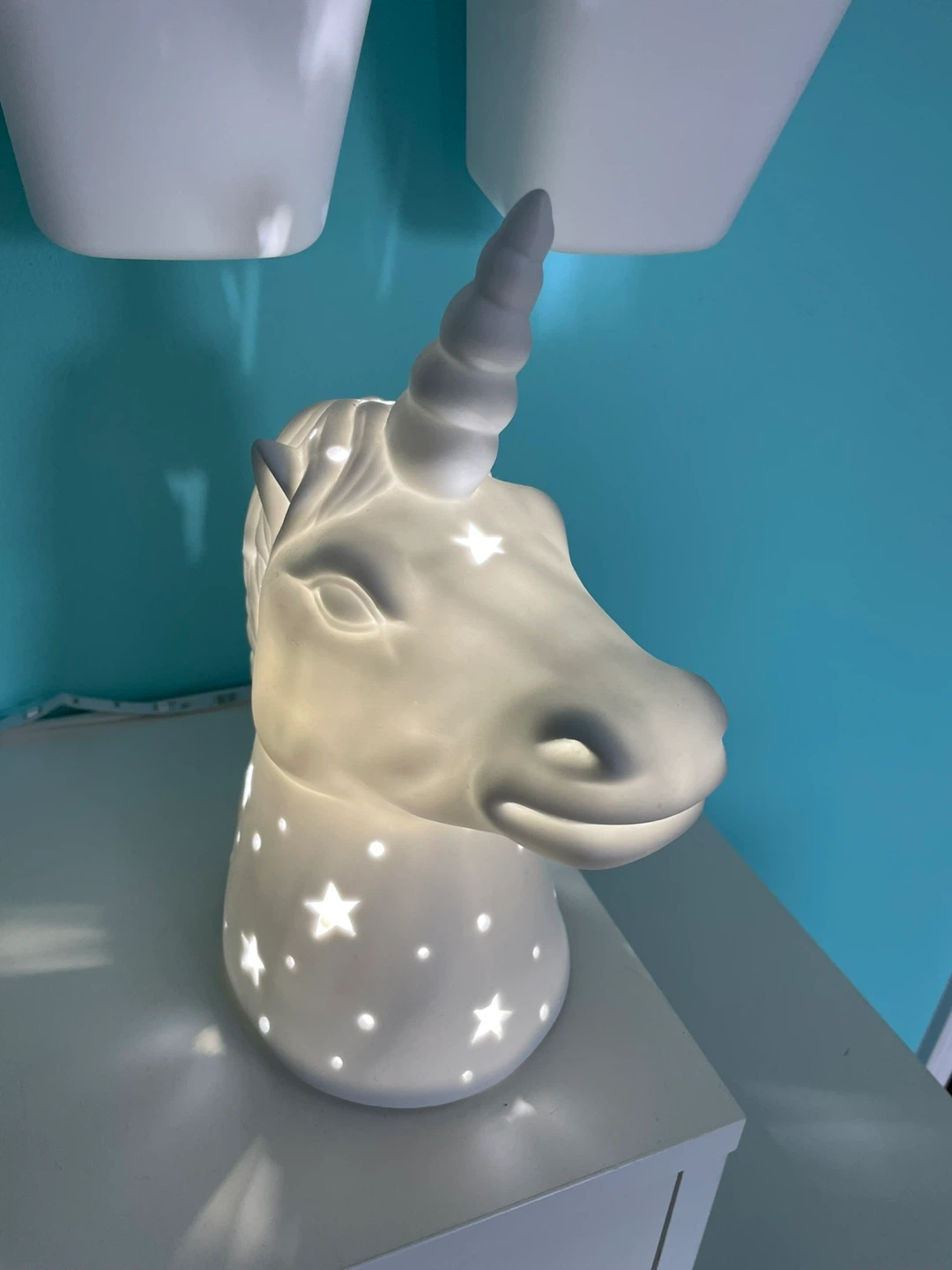 White Ceramic Unicorn Head Lamp - photo 2