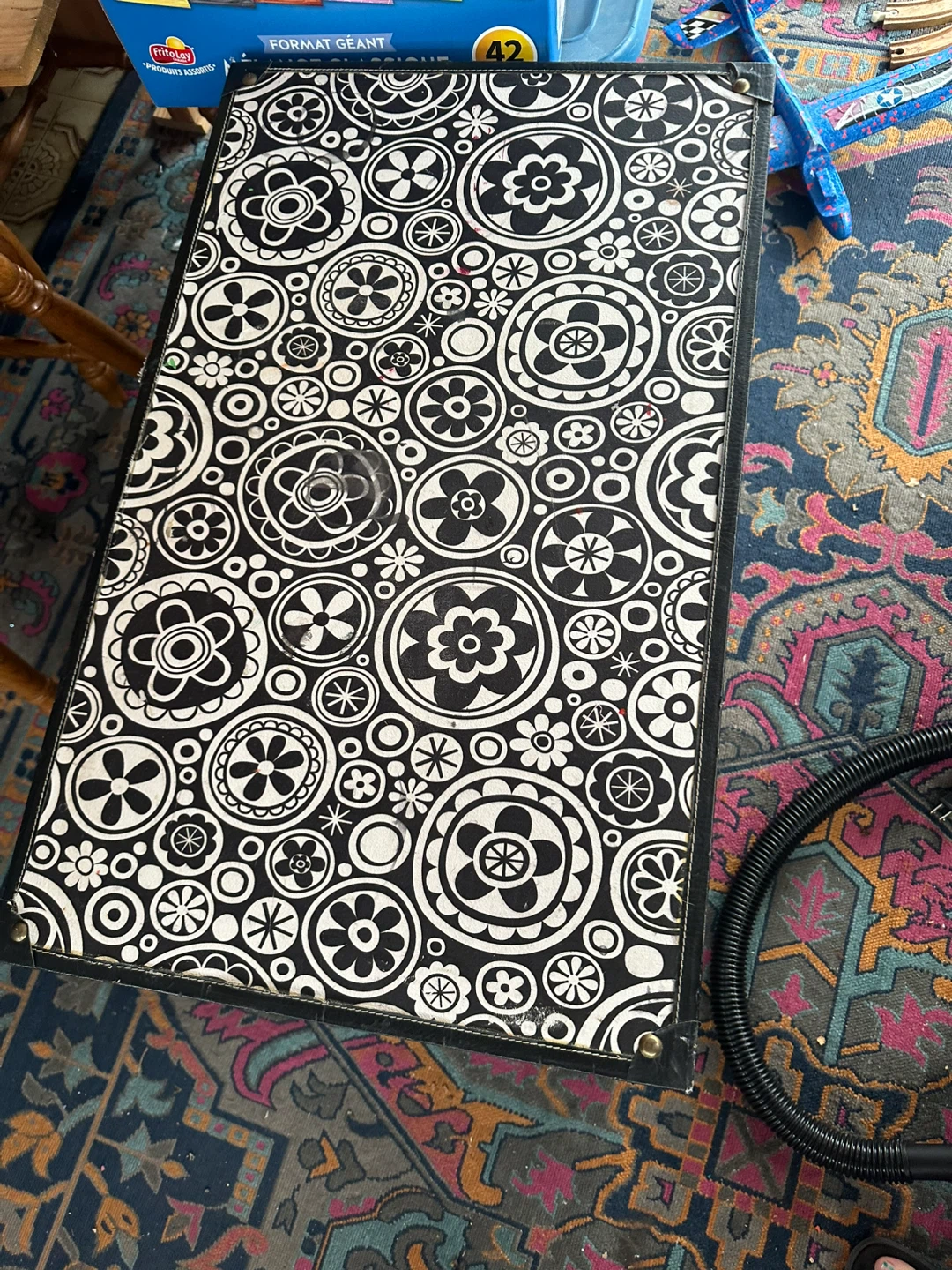 Black and White Floral Pattern Storage Trunk - photo 2