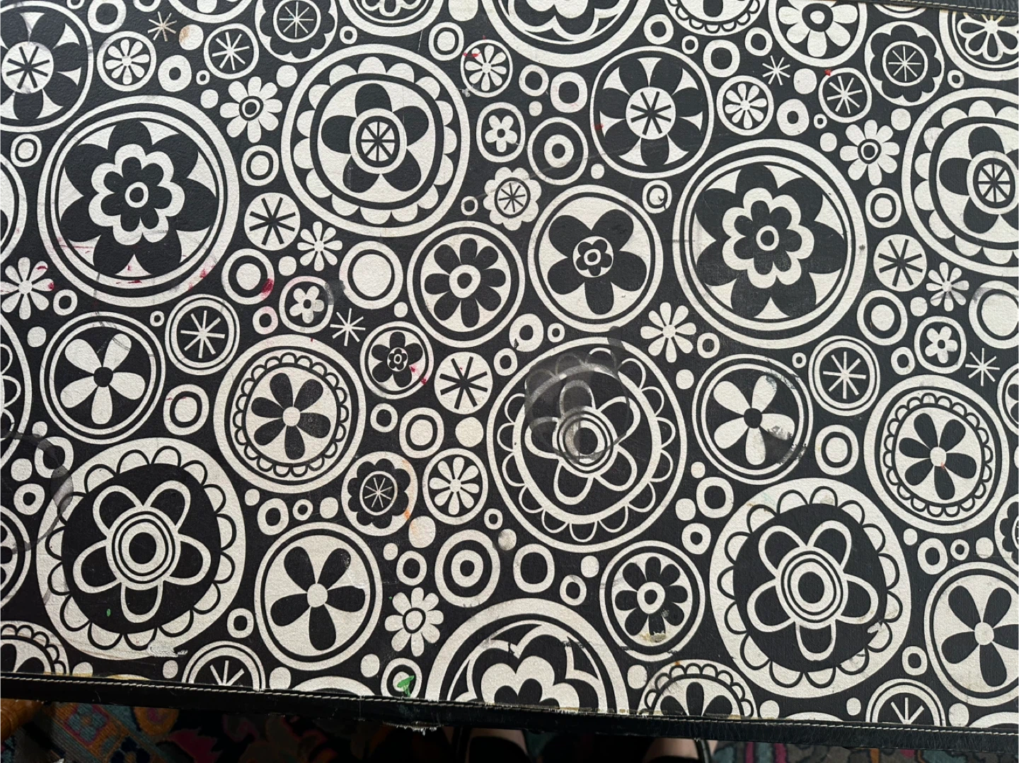 Black and White Floral Pattern Storage Trunk - photo 3