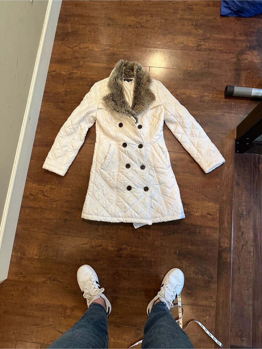 COCO & tashi White Quilted Faux Fur Collar Jacket - Size S