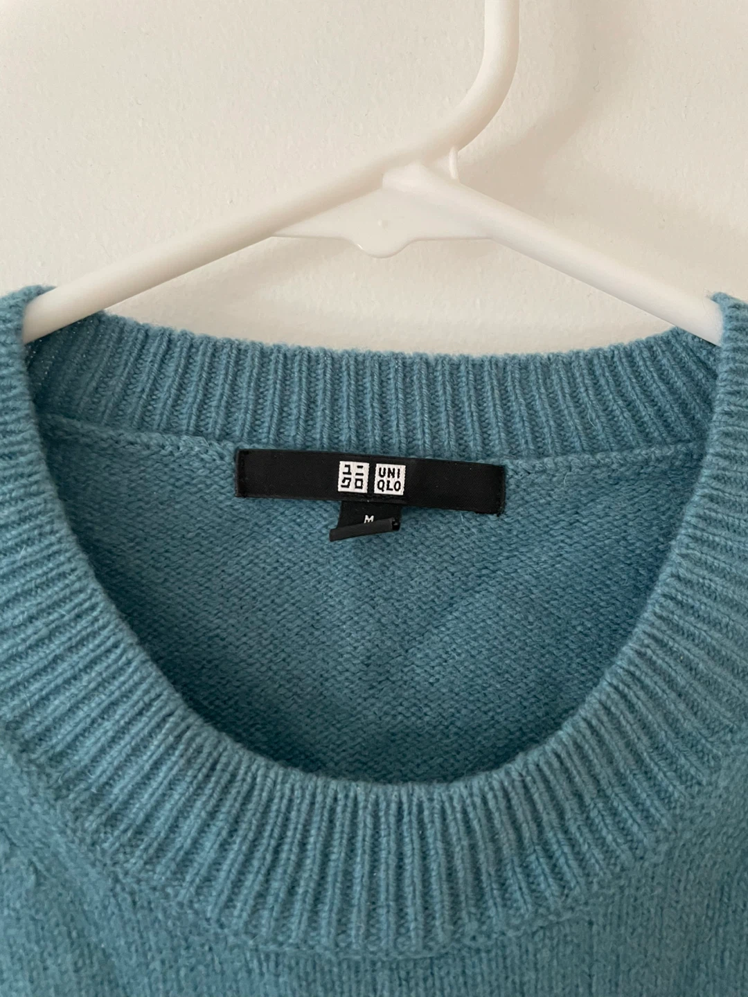 Uniqlo Teal Sweater - photo 2