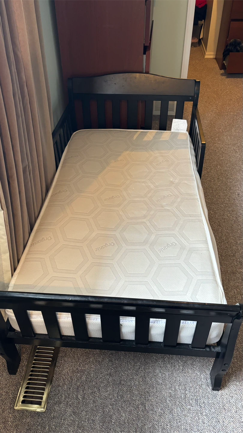 Toddler Bed and Mattress 🧡 - photo 2