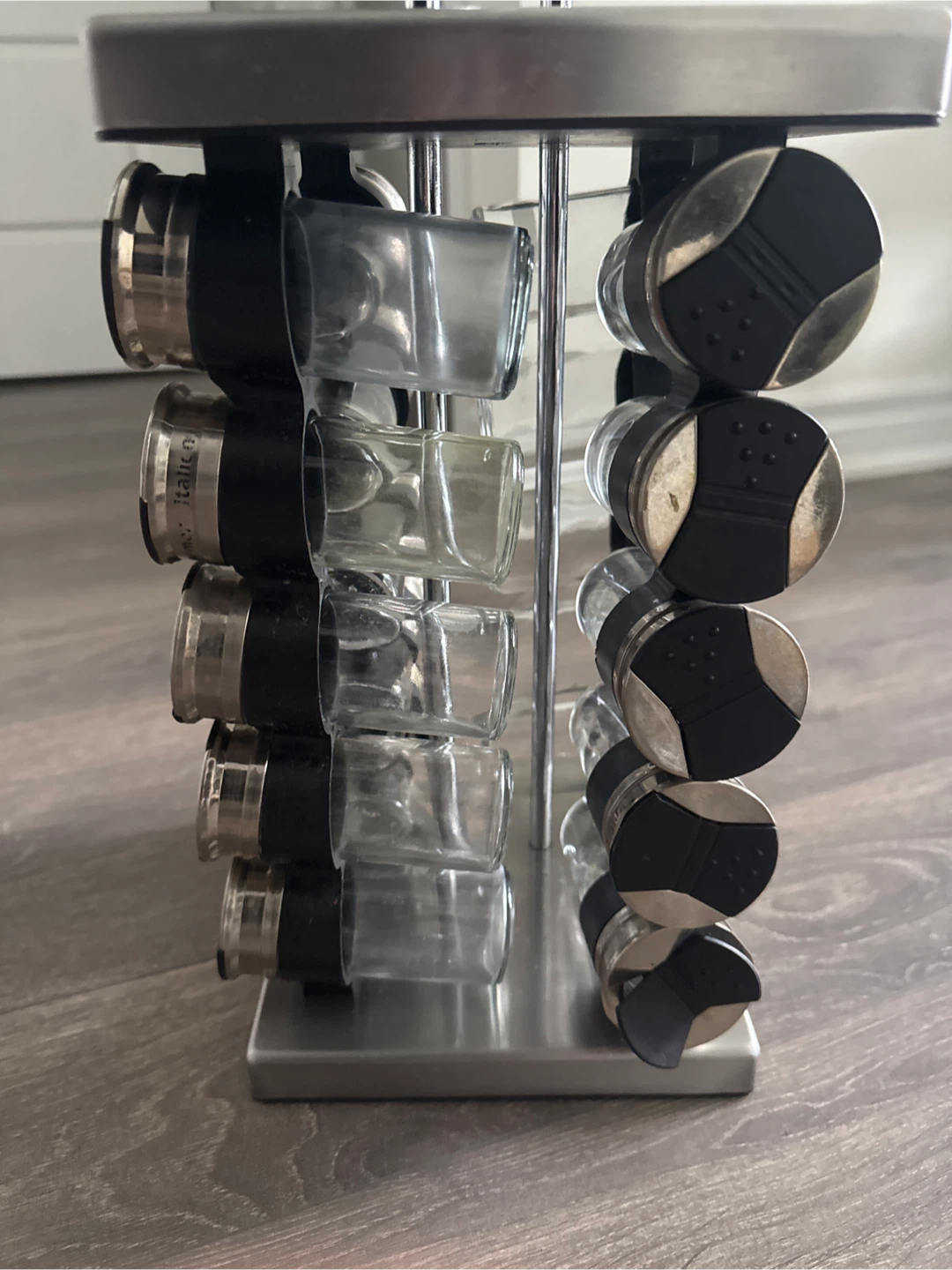 Spice Rack with 12 Jars