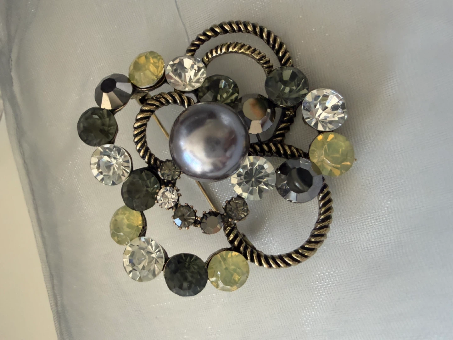 Beautiful Brooch with Faux Pearl and Crystals