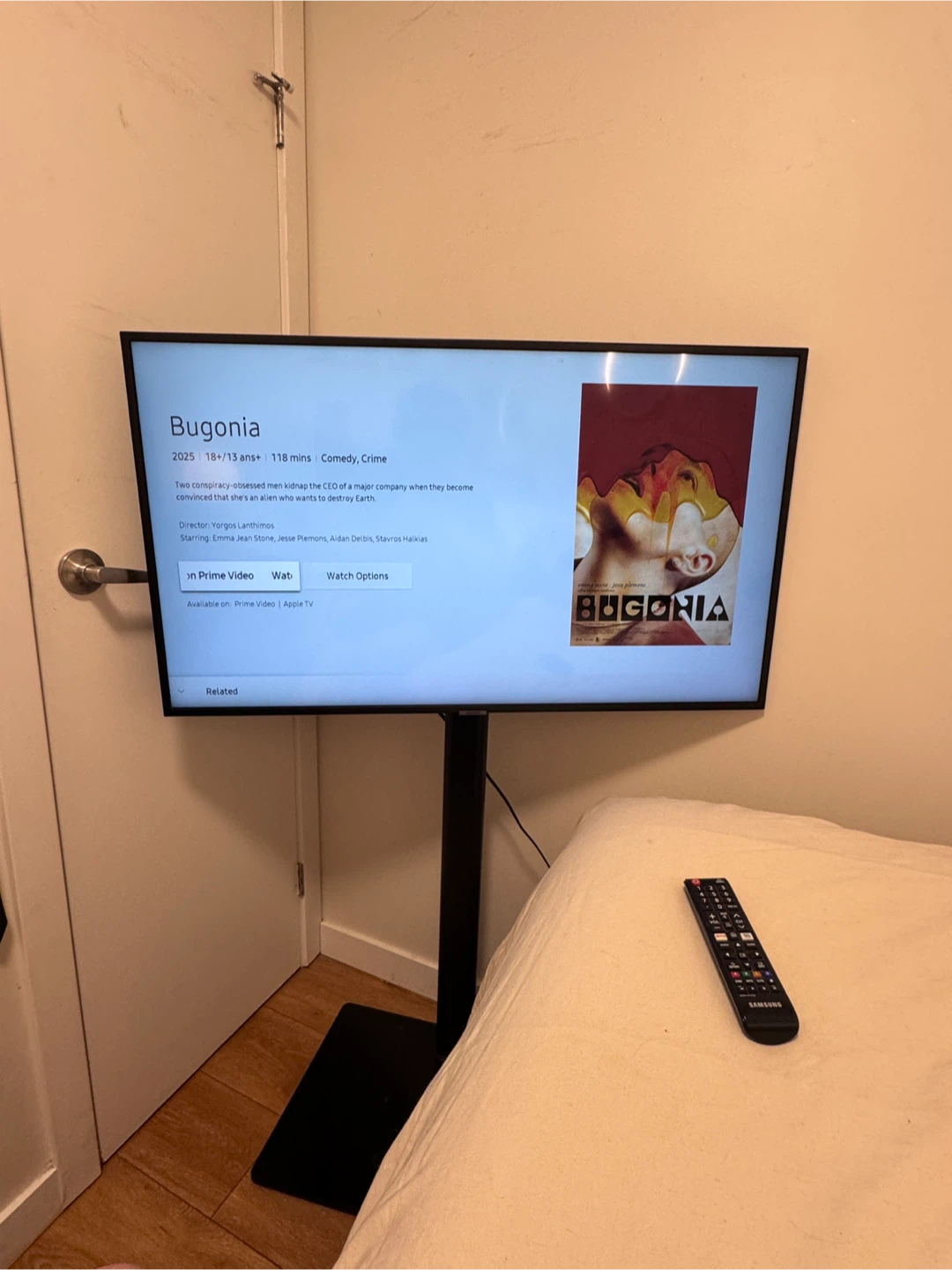 Samsung 43” RU7100 4K Ultra HD Smart TV with Stand