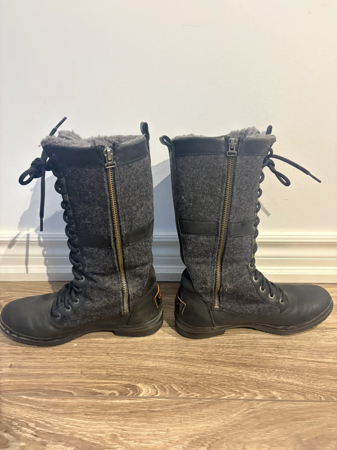 Ugg "W Elvia" Waterproof Boots Size 7.5 - photo 5