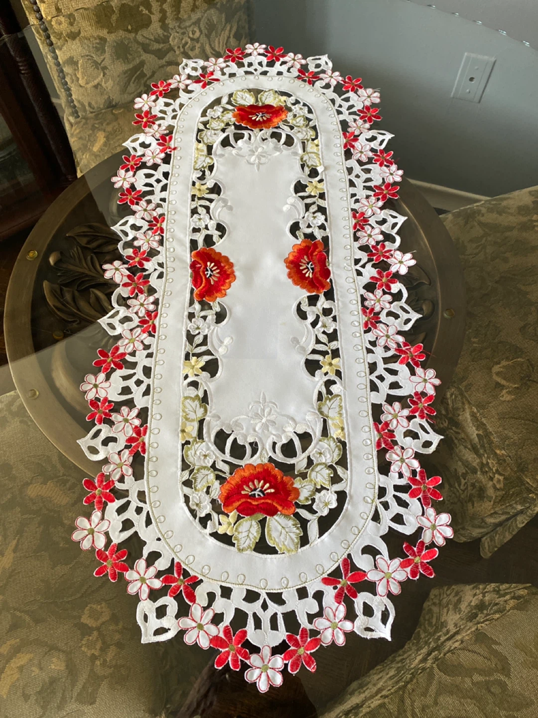 Vintage Table Covers - photo 3