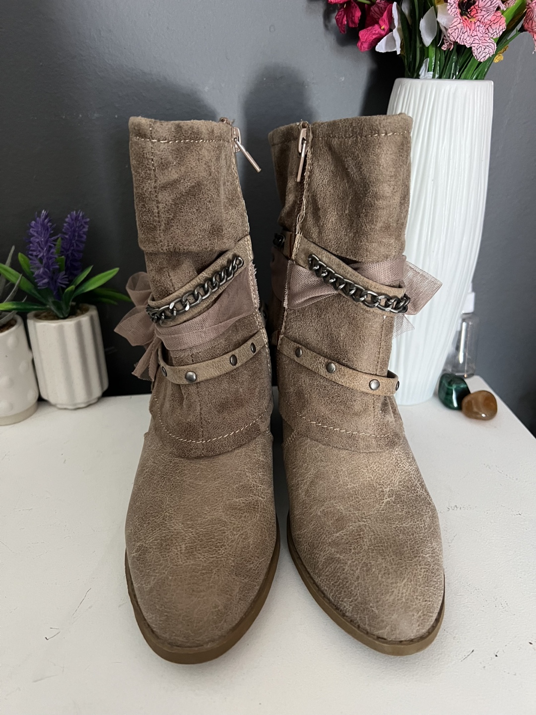 Brown Suede Ankle Boots with Chain Detail Size 7 - photo 4