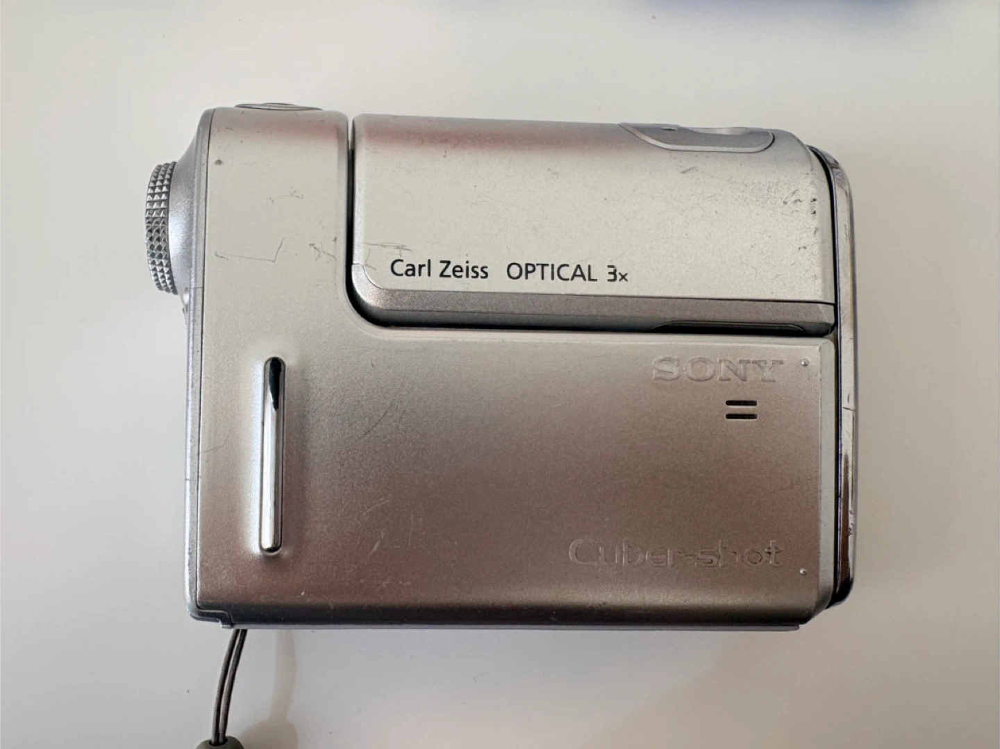 Sony Cyber-shot Digital Camera - photo 2