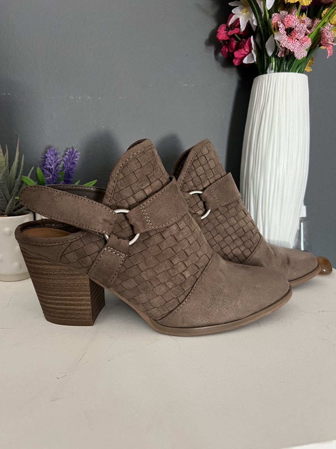 Universal Thread Brown Woven Heel Booties