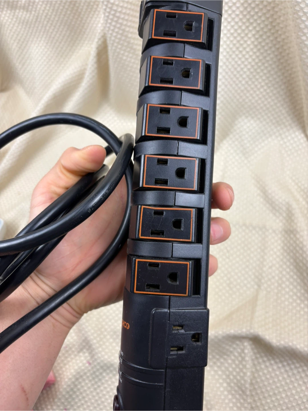 Congo 8-Outlet Power Strip Surge Protector 🧡