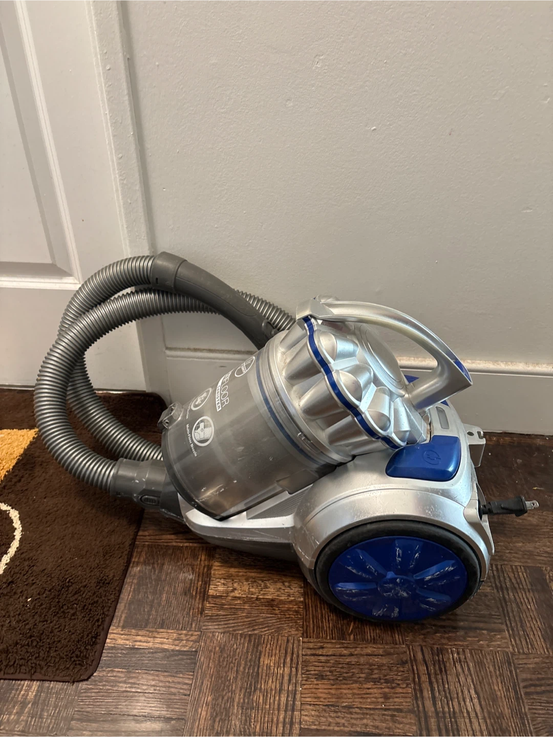 Hoover Vacuum Cleaner - photo 3