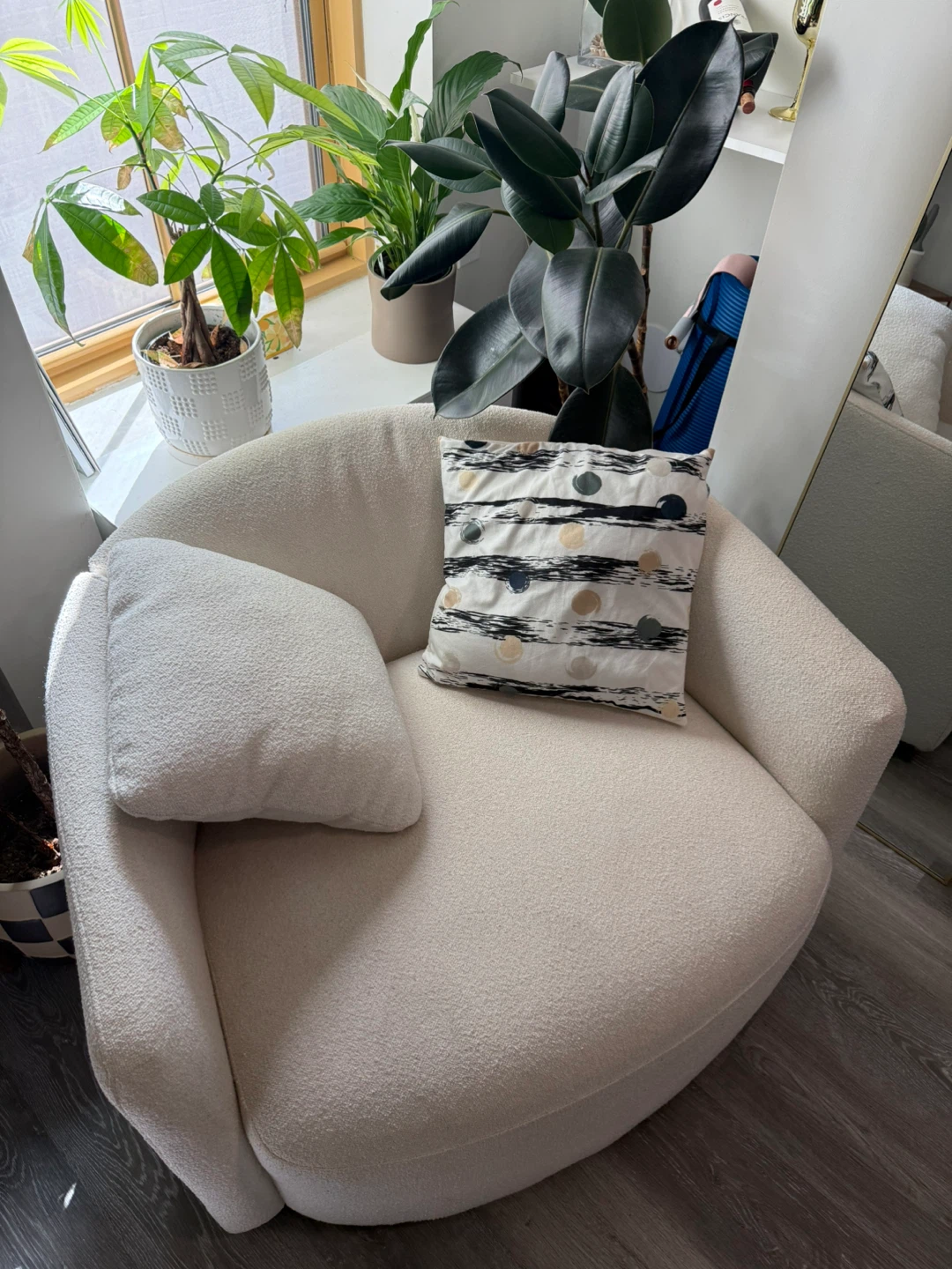 Cream Boucle Accent Chair - photo 3