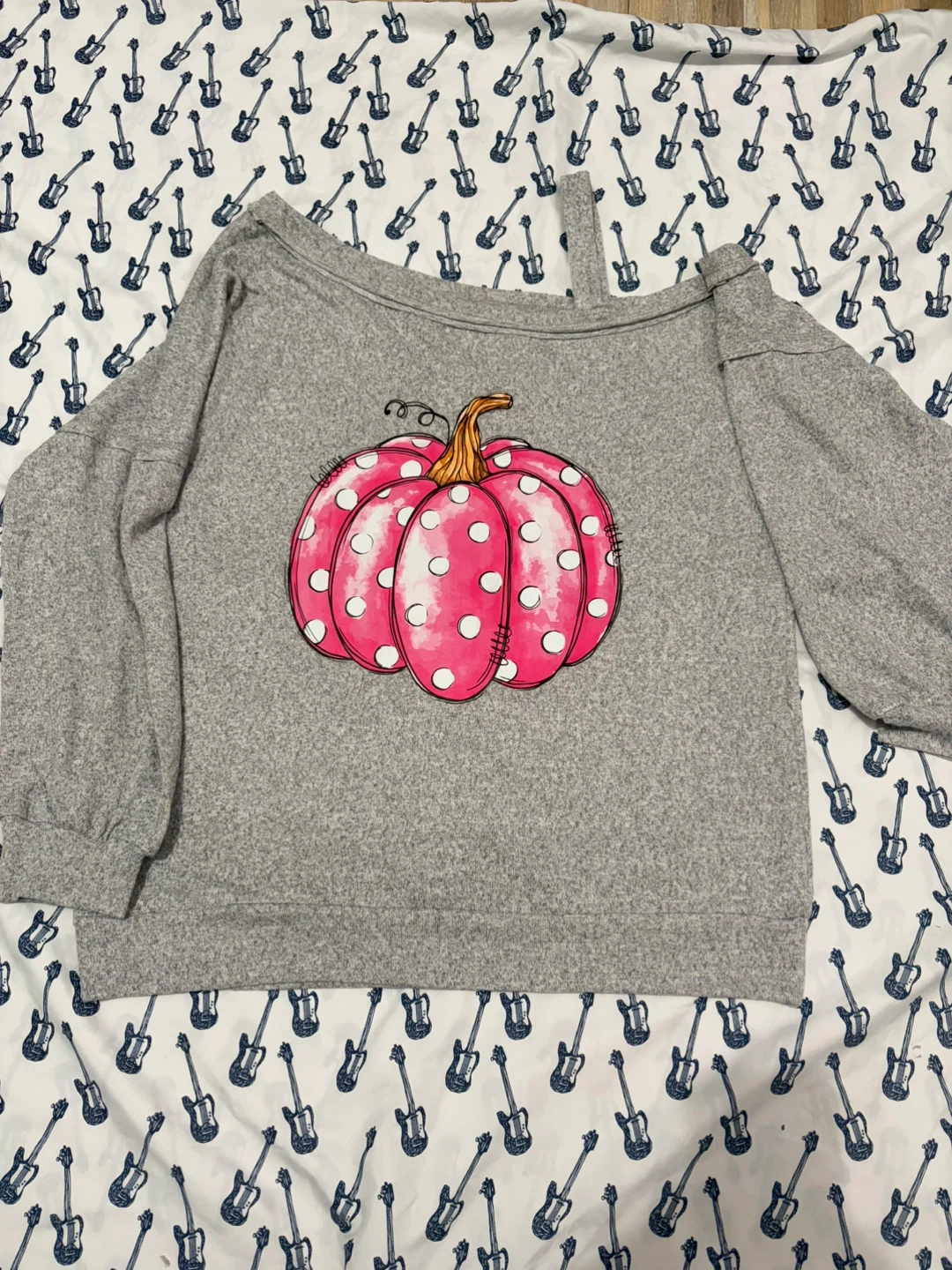 Gray Off-the-Shoulder Long SleePink Pumpkin Graphic - photo 2