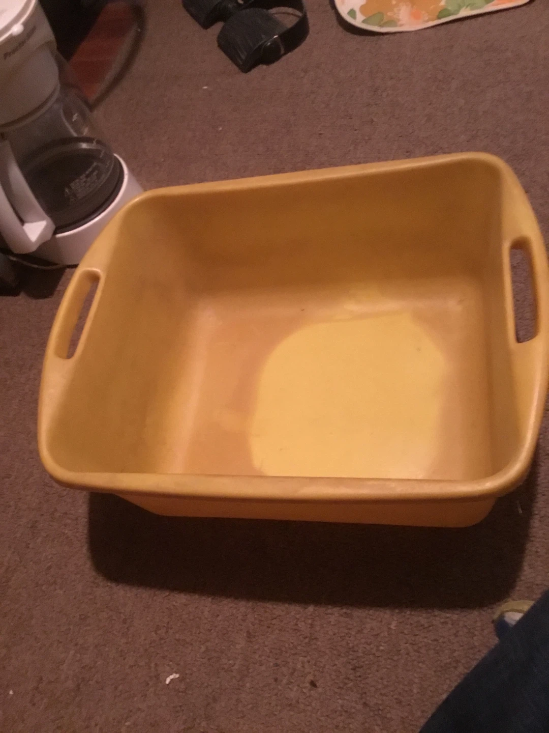 Plastic bin w handles