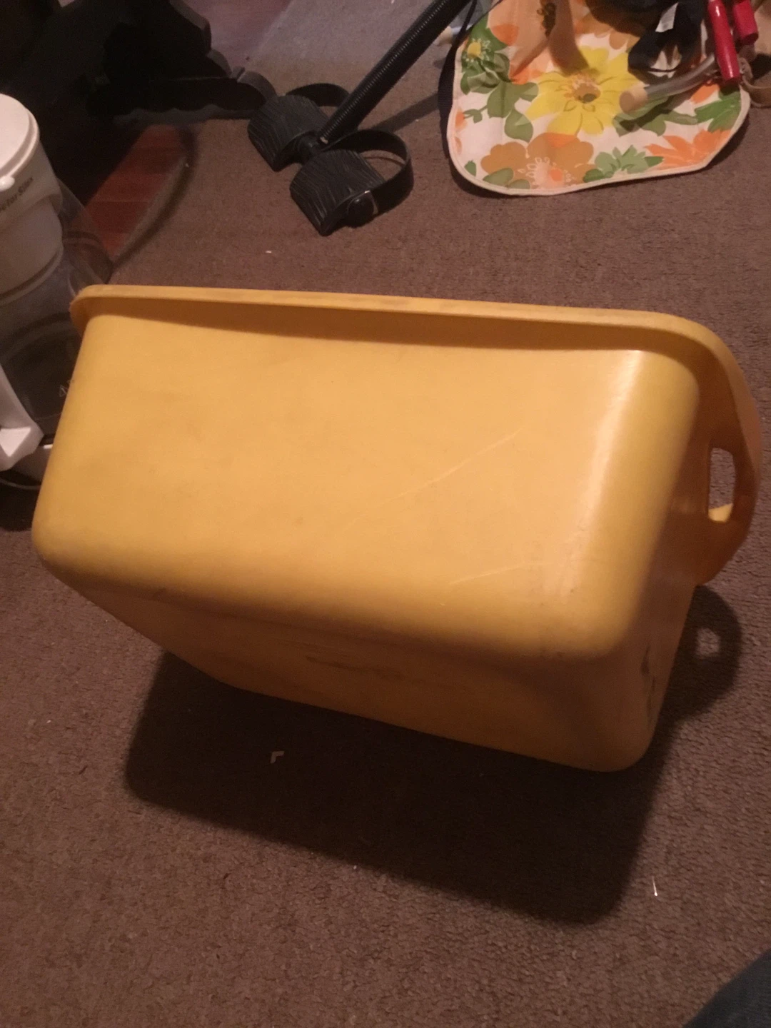 Plastic bin w handles - photo 2