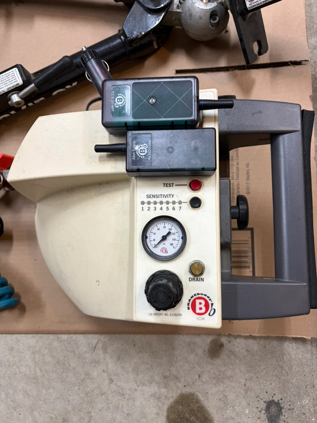 Blue Ox tow bar & Brake controller - photo 2