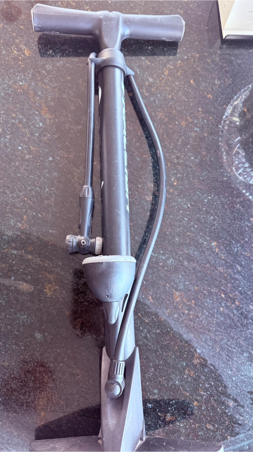 Raleigh Floor Pump with Gauge