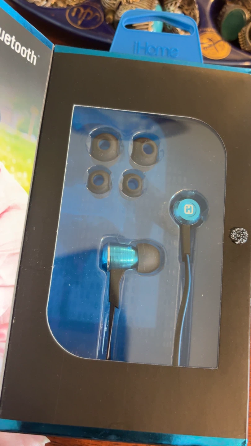 iHome Wireless Noise Isolating Metal Earbuds - photo 4