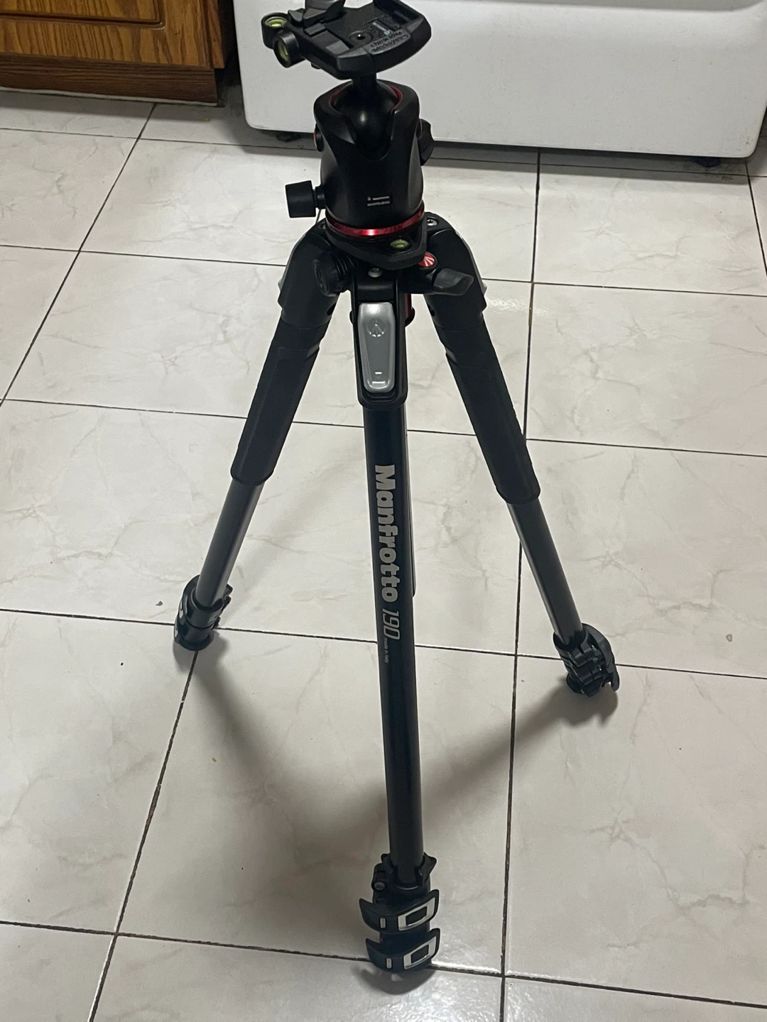 Manfrotto 190 Tripod with Ball Head - photo 3