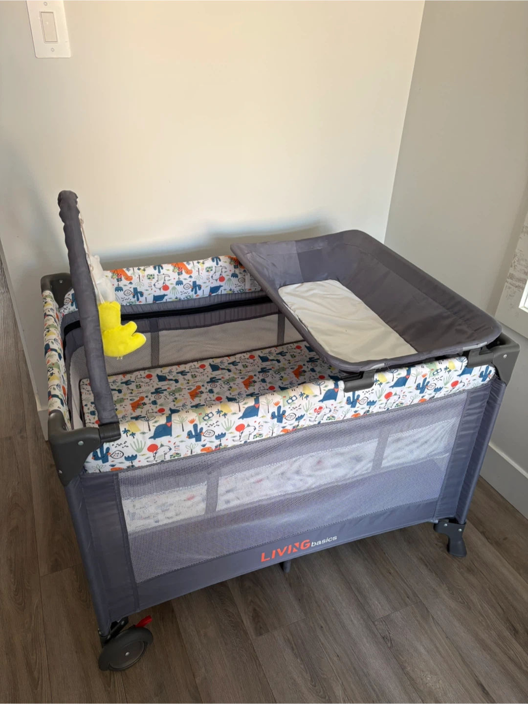 Living Basics Playpen with Bassinet and Changing Station - photo 2
