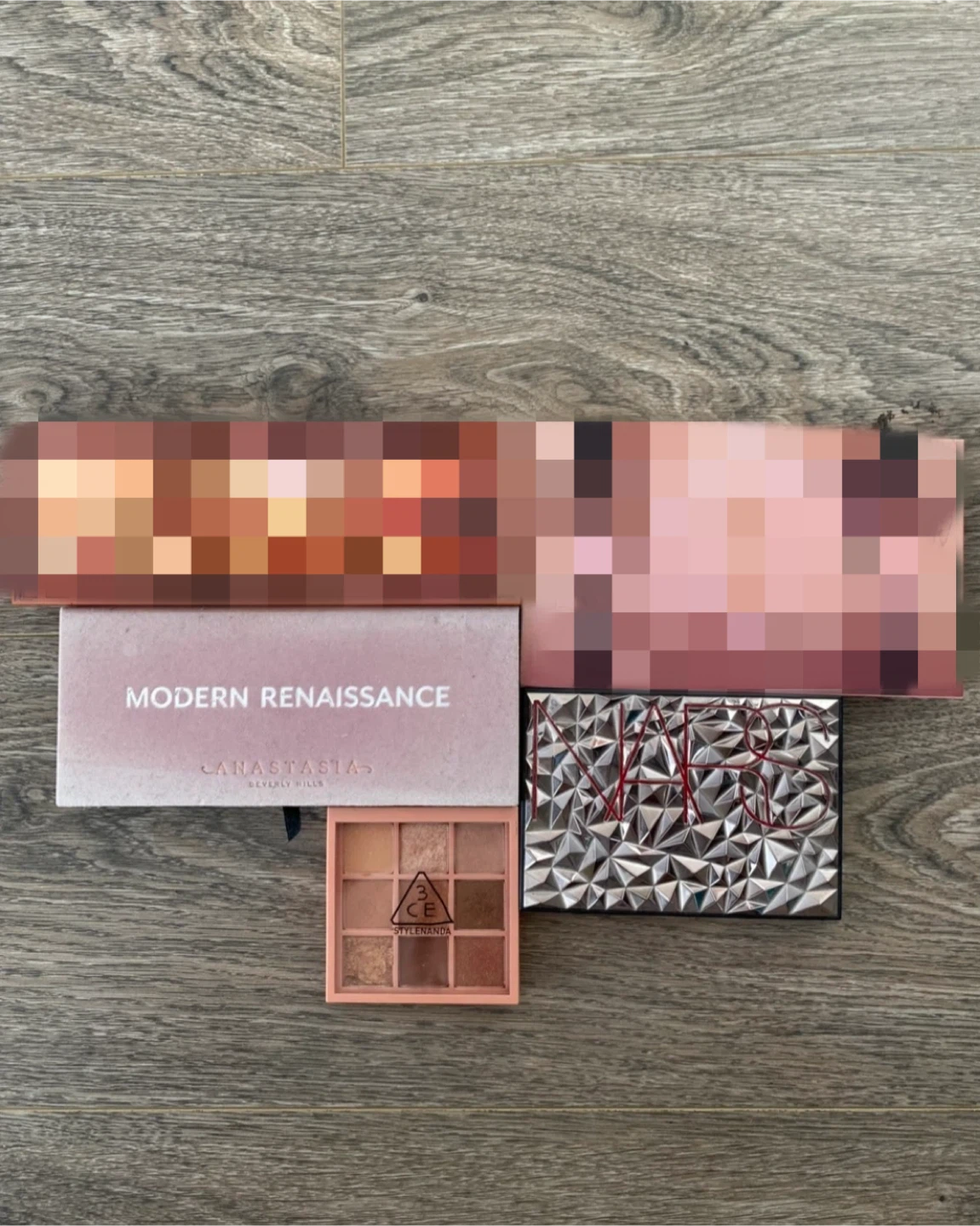 Moving sale - makeup - photo 3
