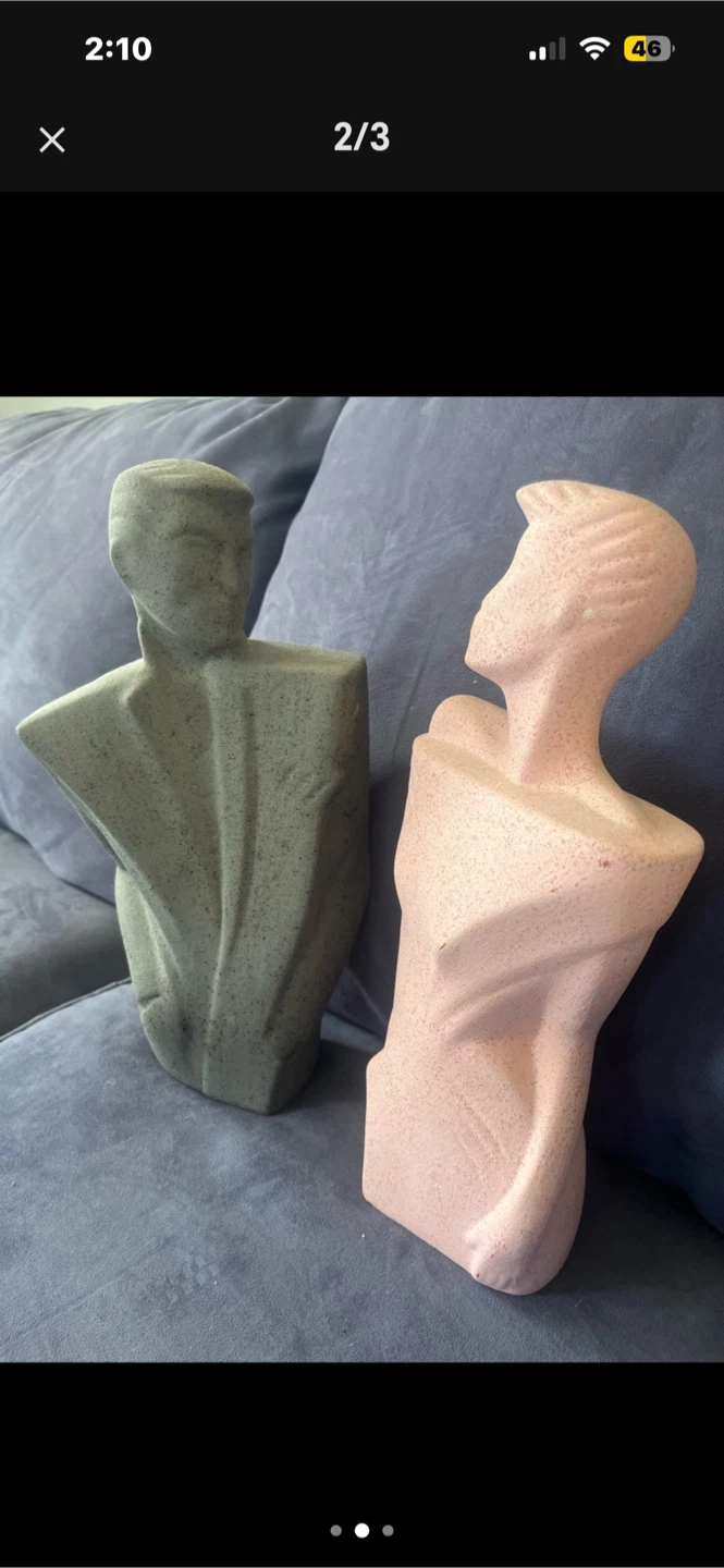 Pair of Abstract Bust Sculptures - Pink and Grey - photo 2