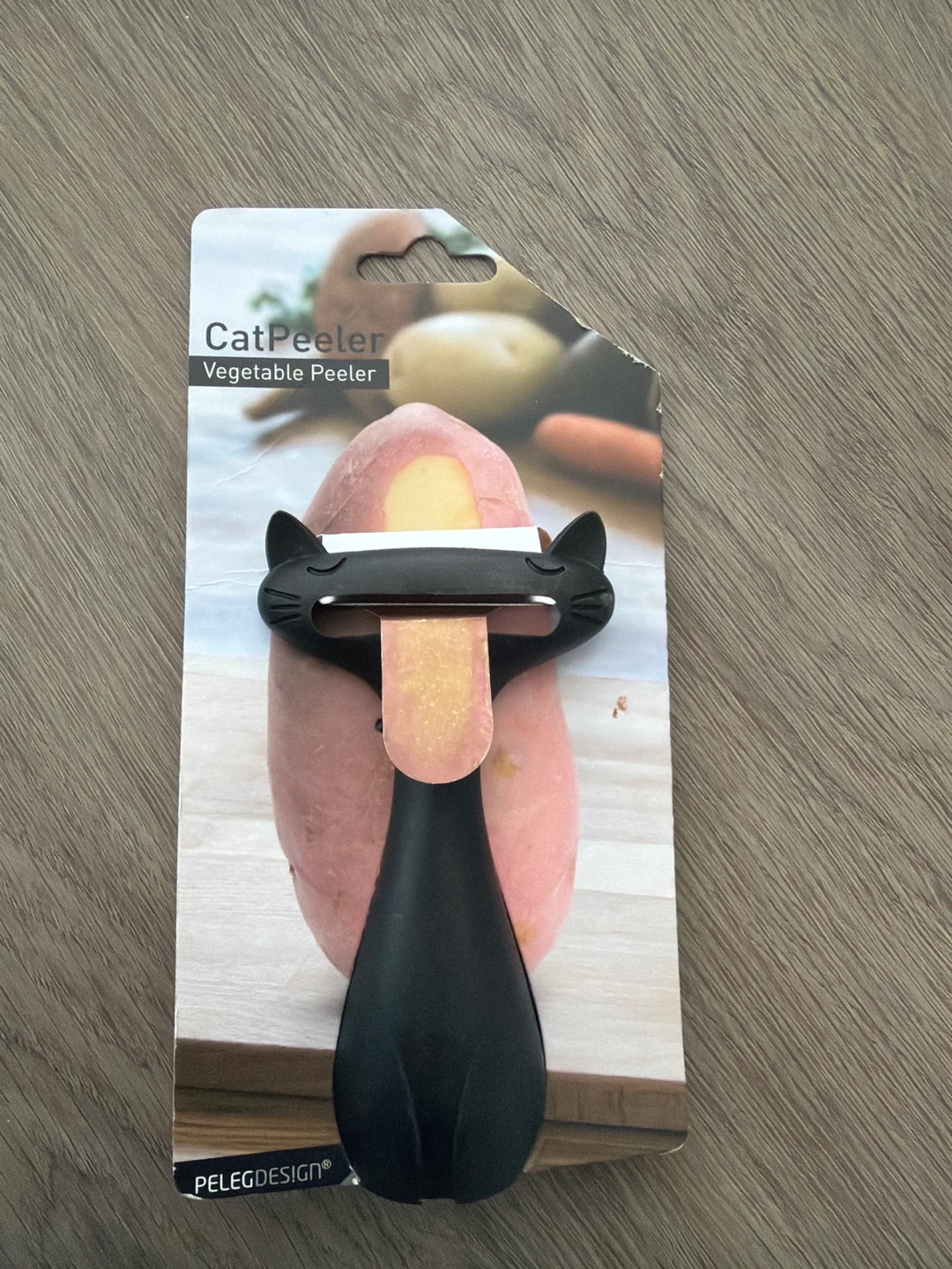 FREE Cat Shaped Vegetable Peeler - Black