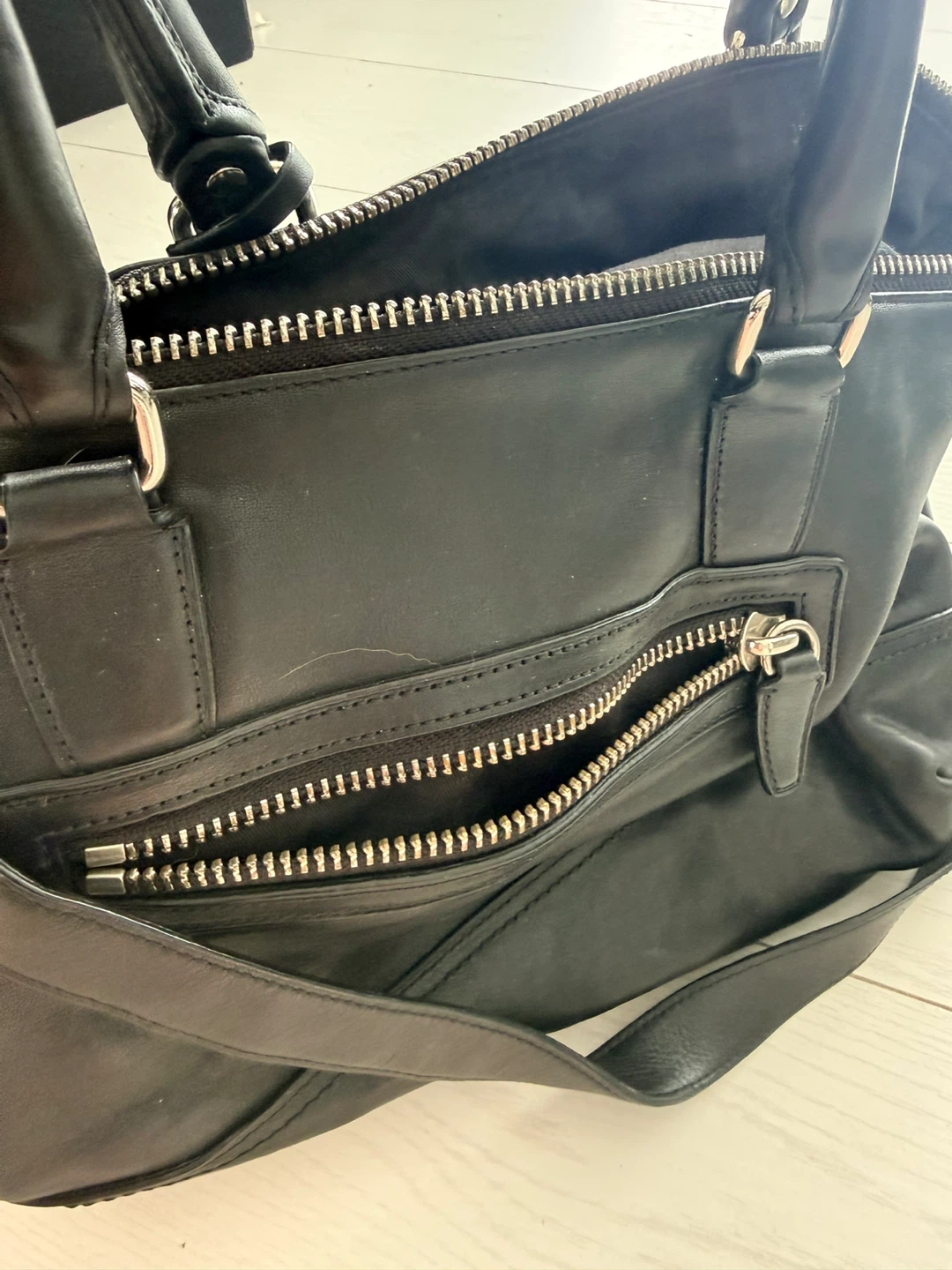 Beautiful Coach Black Leather Handbag - photo 4