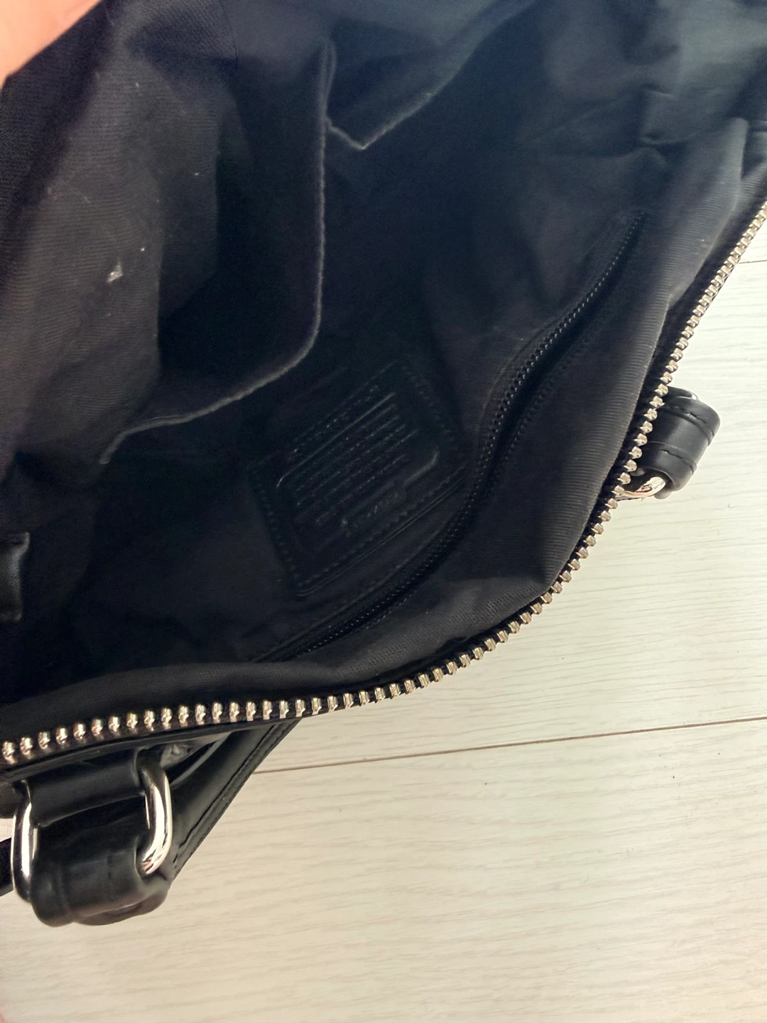 Beautiful Coach Black Leather Handbag - photo 5