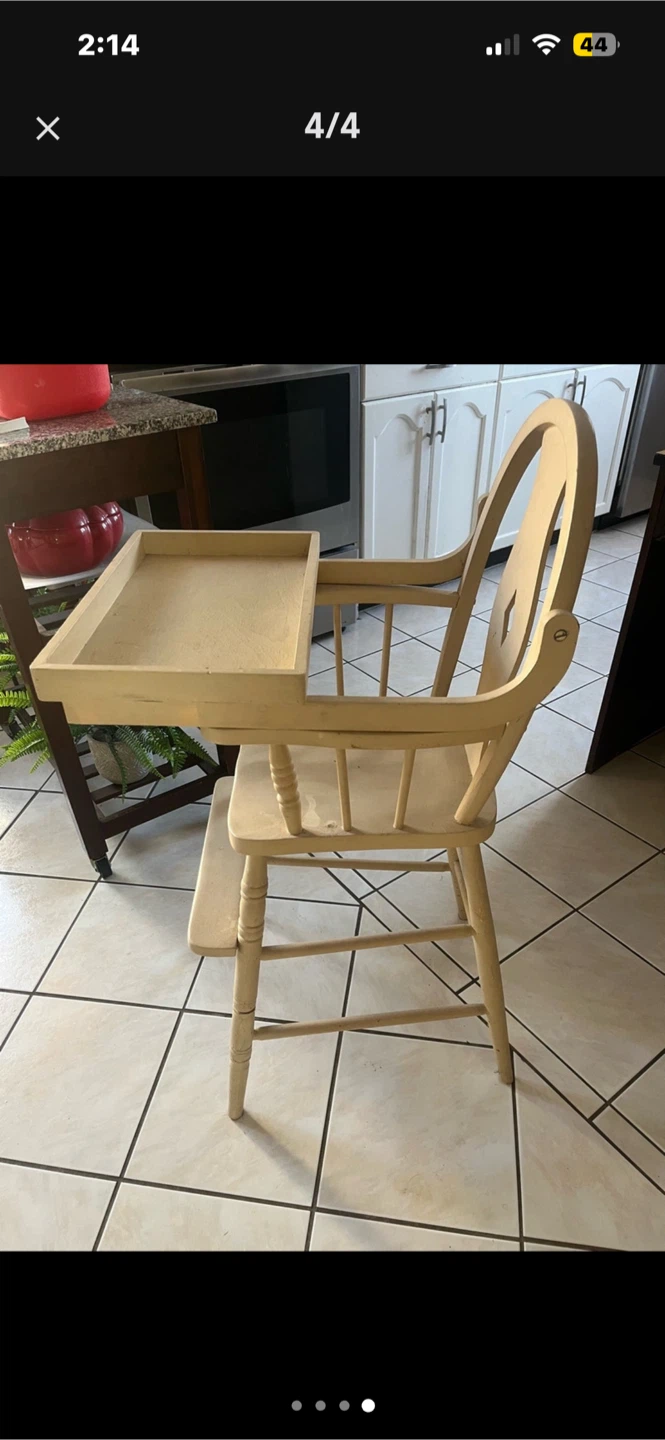 Wooden High Chair with Tray - photo 3