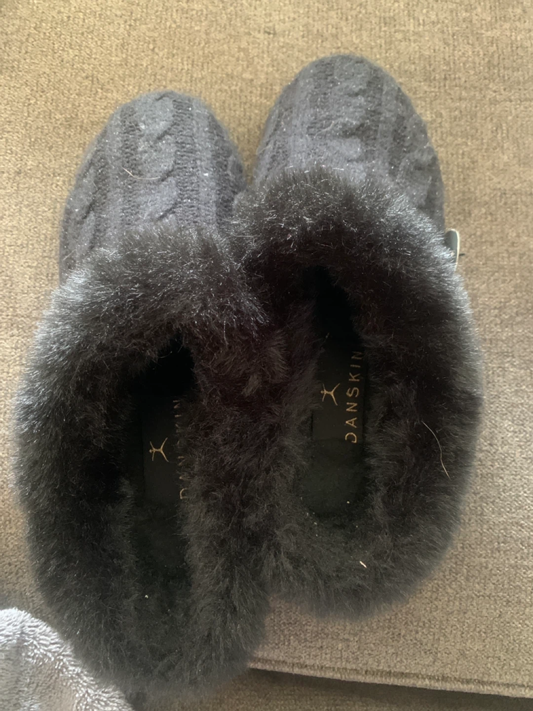 Danskin Women's Black Cable Knit Faux Fur Slippers