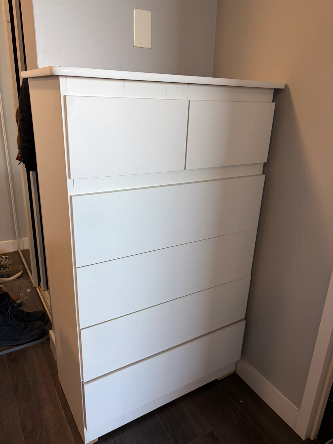 White 6-Drawer Dresser - photo 4