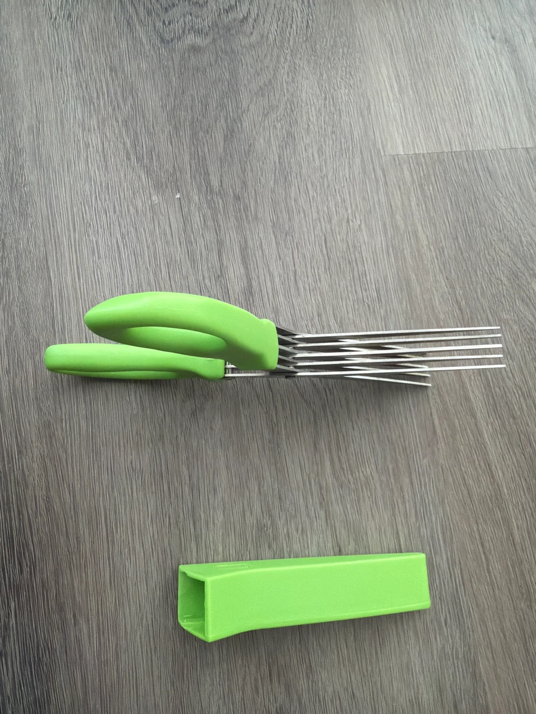 FREE - Herb Scissors with Cover - photo 2
