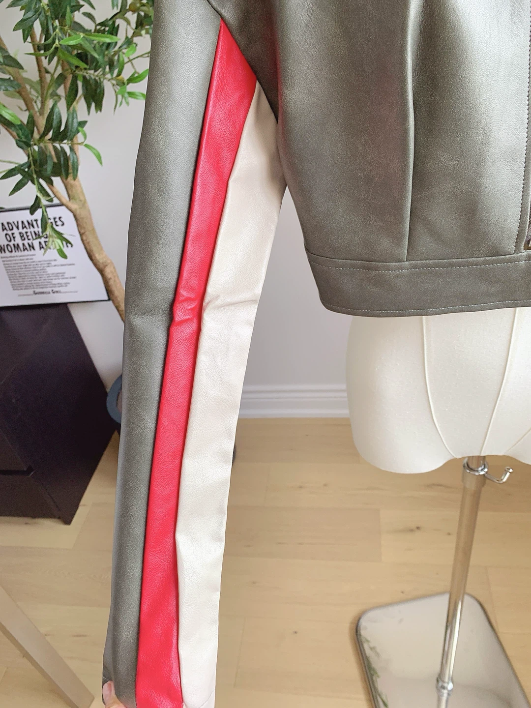 SHEIN Cropped Colorblock Moto Jacket M - photo 3