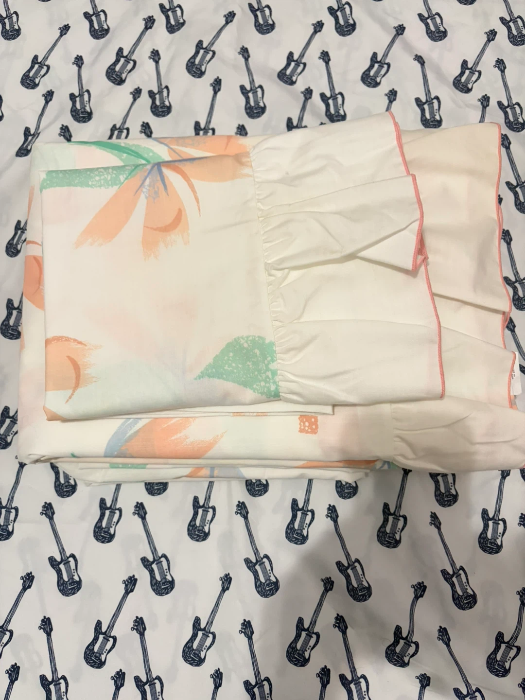Twin Sheet Set - 60% Cotton, 40% Polyester