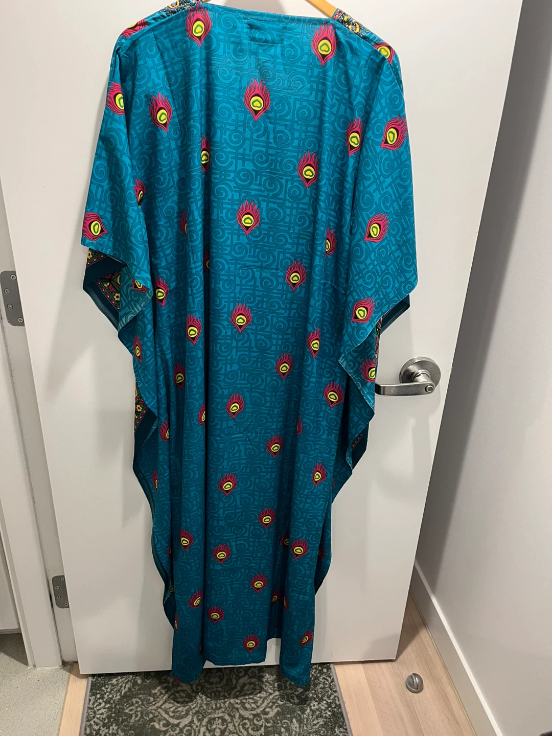 Kaftan by Abdul Wahab & Majeed Fashions - Size M - photo 3