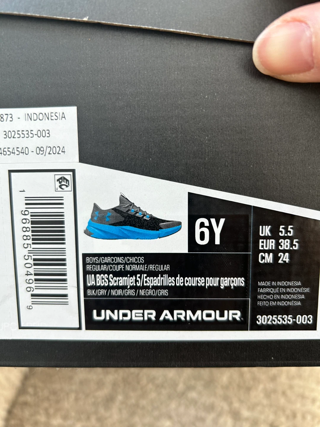 Under Armour UA SCRAMJET 5 Boys Running Shoes Size 6Y - photo 3