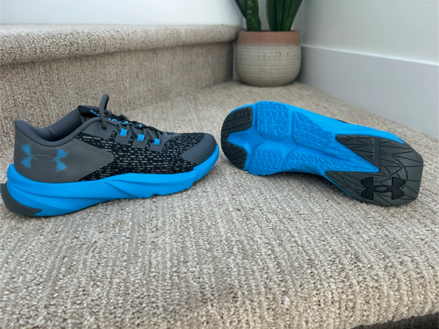 Under Armour UA SCRAMJET 5 Boys Running Shoes Size 6Y - photo 2