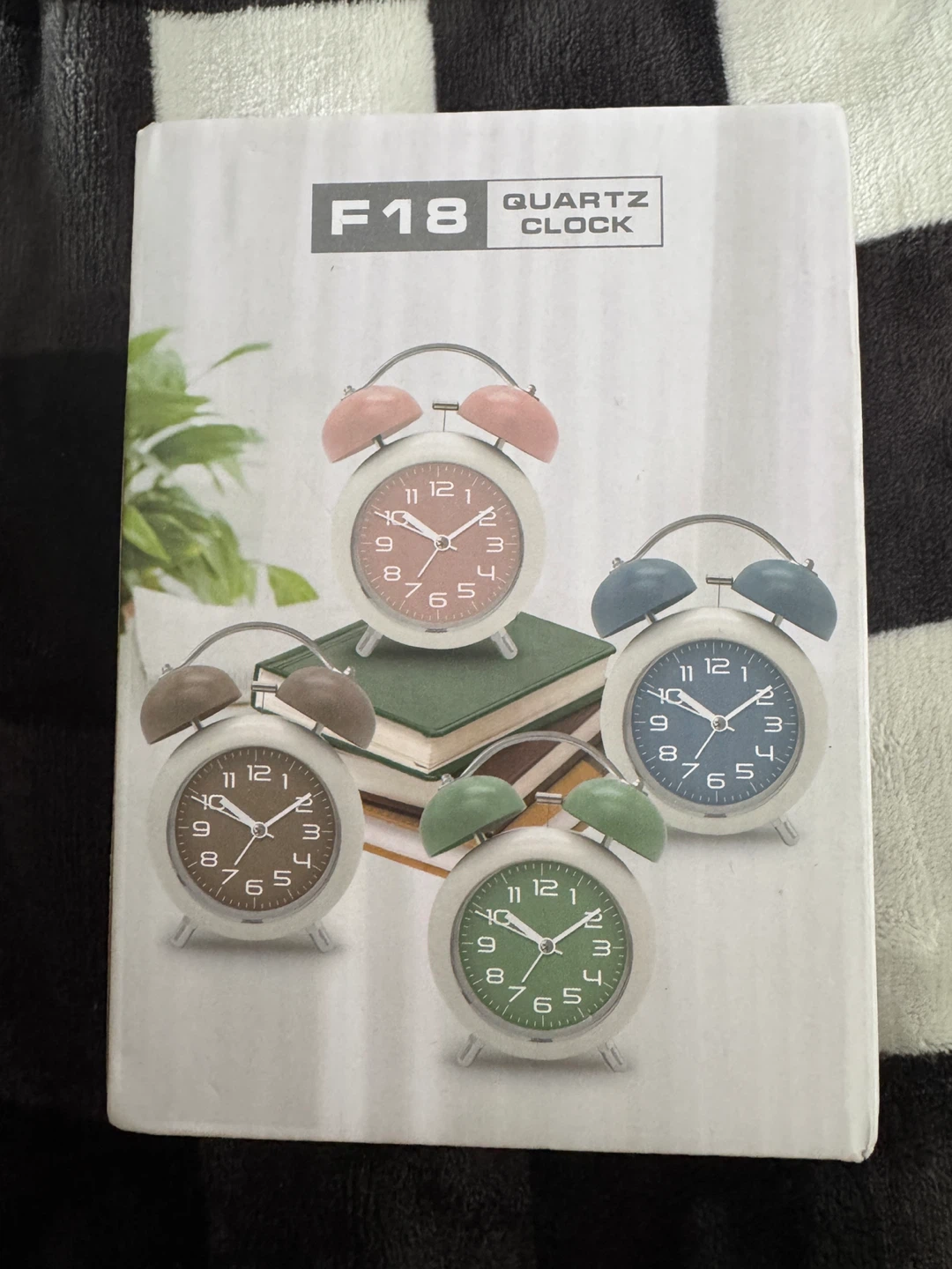 F18 Quartz Alarm Clock - Pink