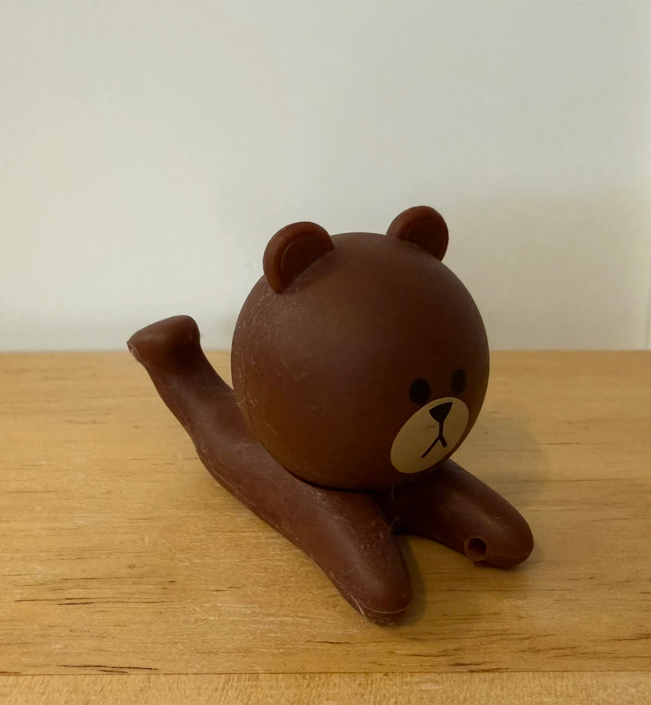 Brown Bear Cell Phone Stand