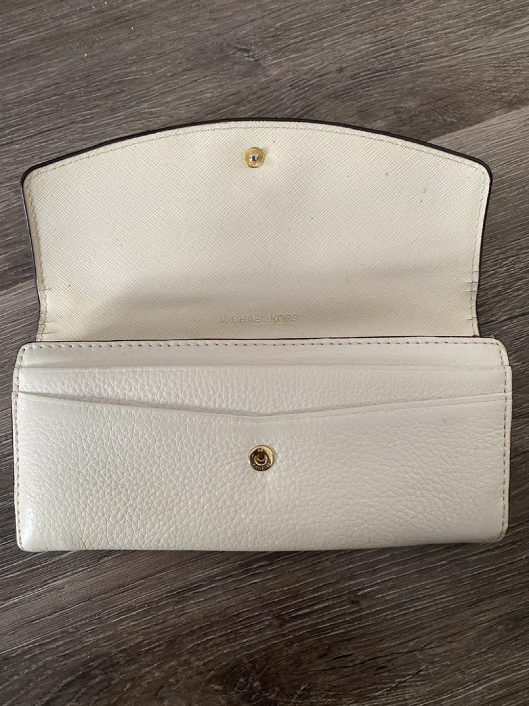 Michael Kors Cream Leather Wallet - photo 2